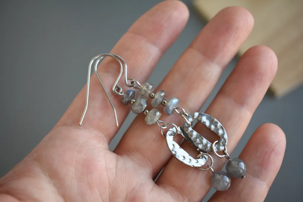 Серьги из стали с лабрадоритом