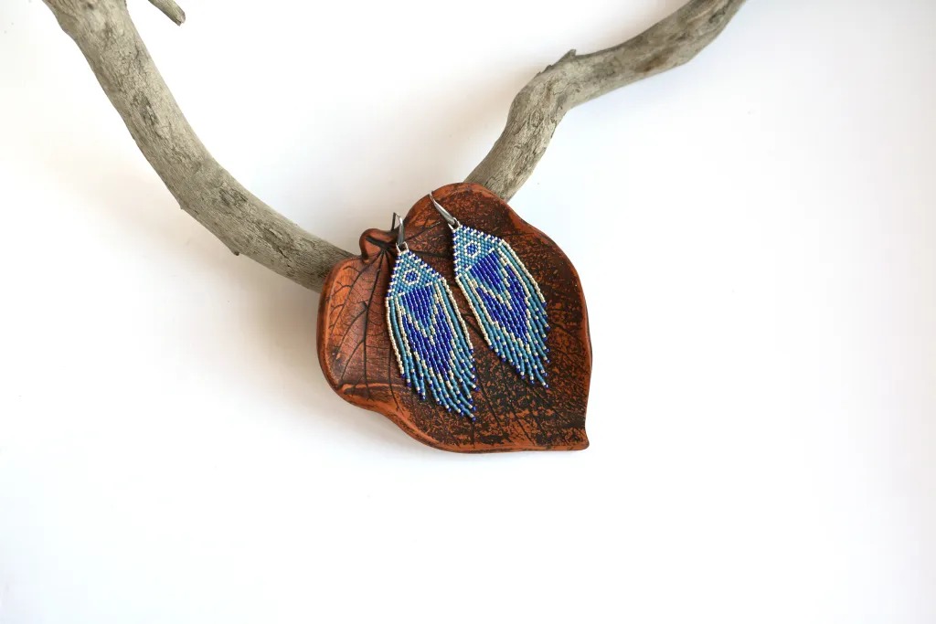 Голубые серьги из бисера