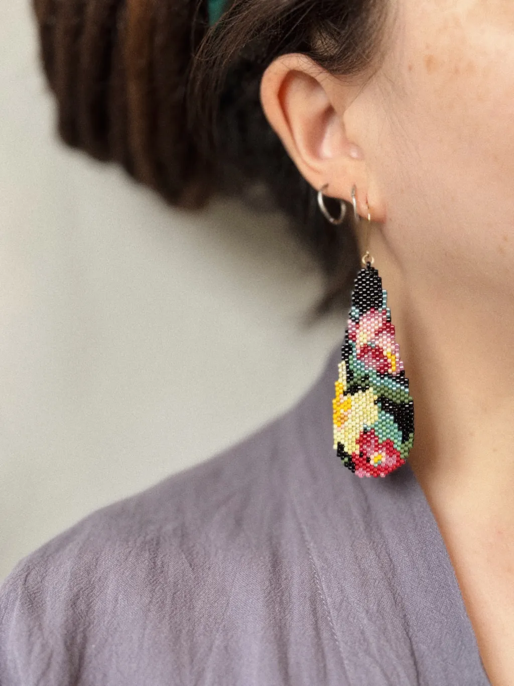 Цветочные серьги из бисера