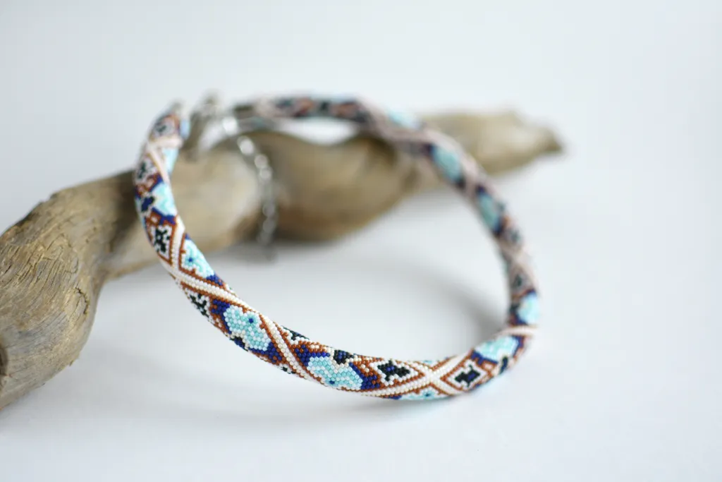 Колье-жгут из мелкого бисера "Марокко"