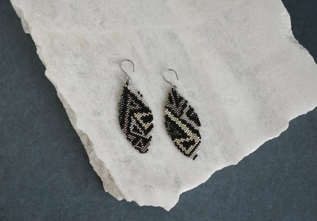 Серьги из бисера "Металлик ночь"