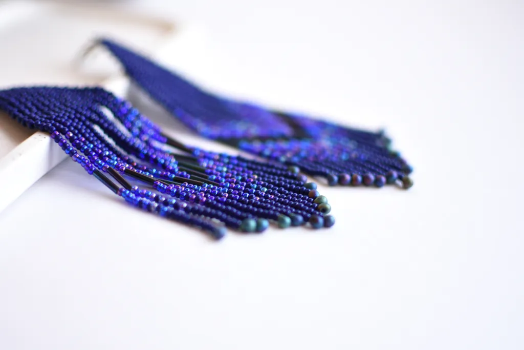 Длинные синие бохо серьги из бисера