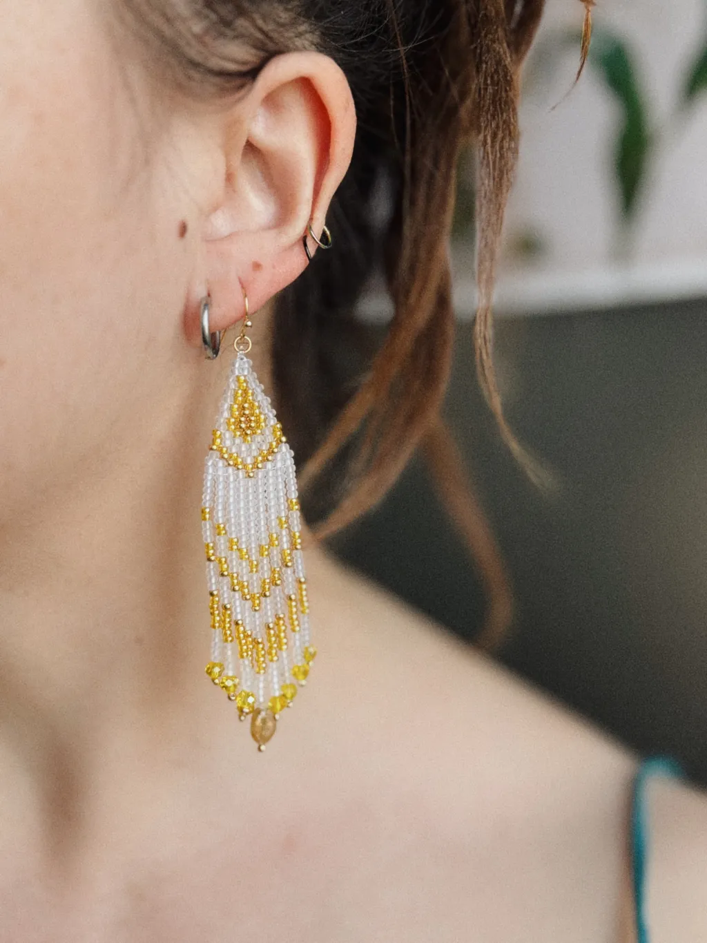 Серьги из бисера с бахромой и цитрином