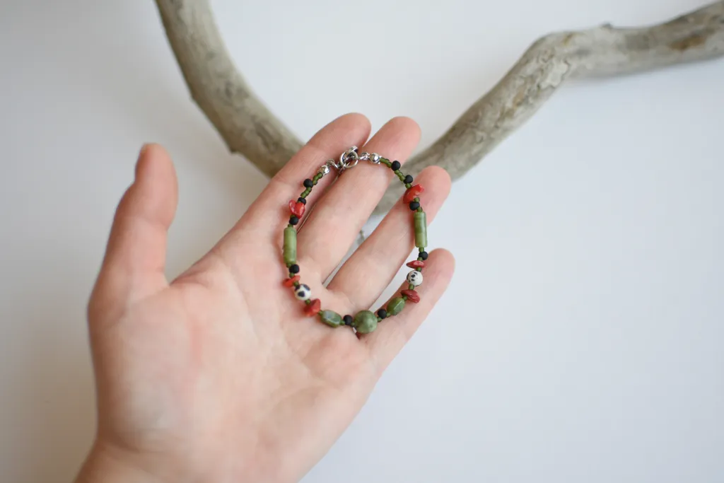 Браслет с серпентином