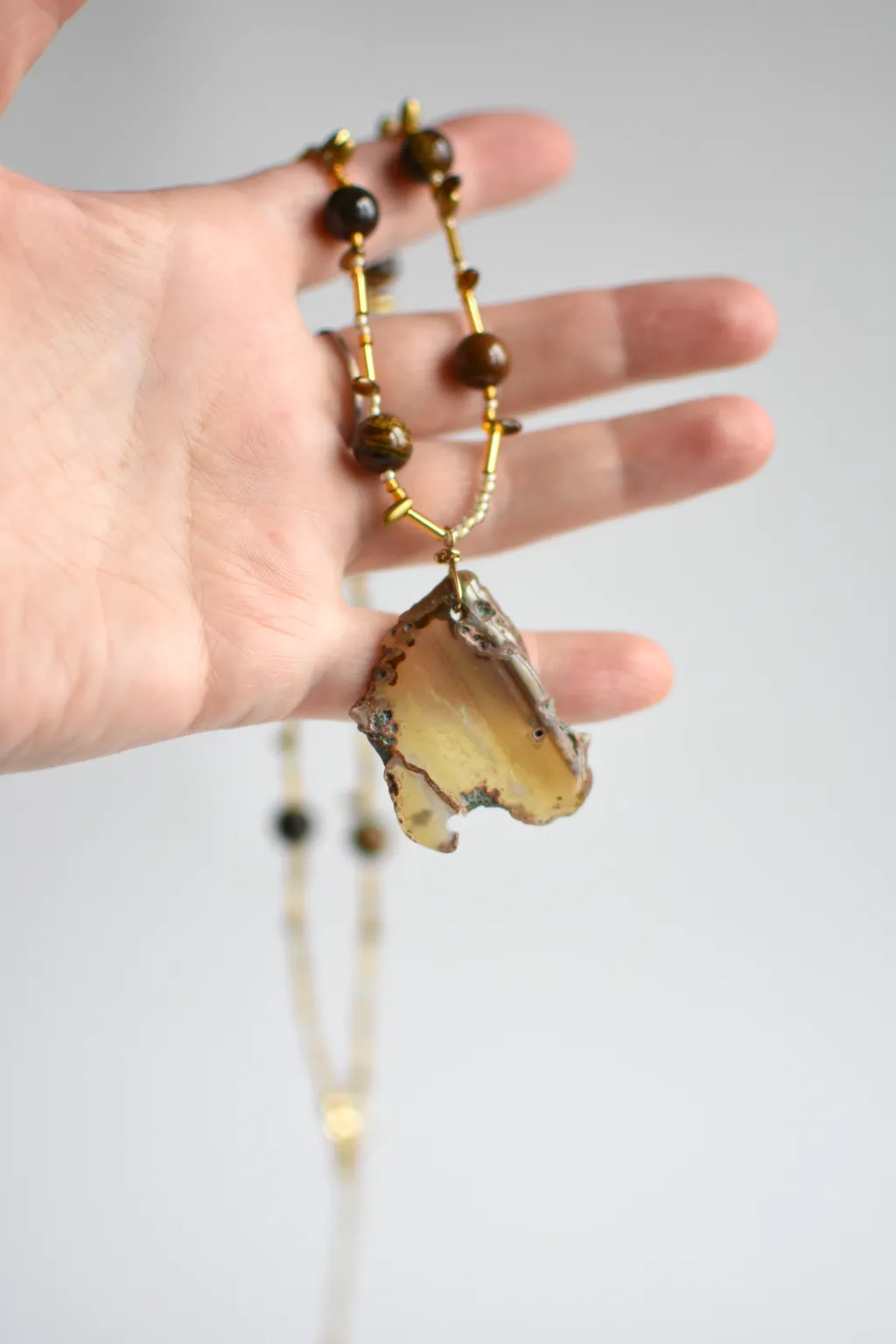 Кулон с агатом и тигровым глазом