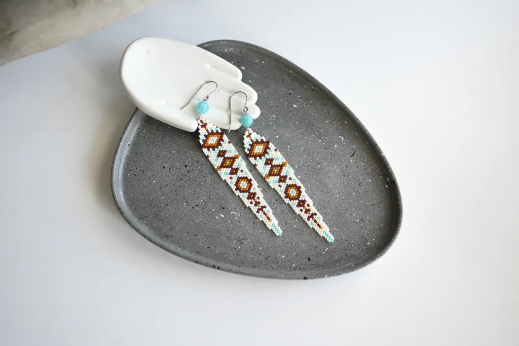 Длинные серьги из бисера в бохо стиле