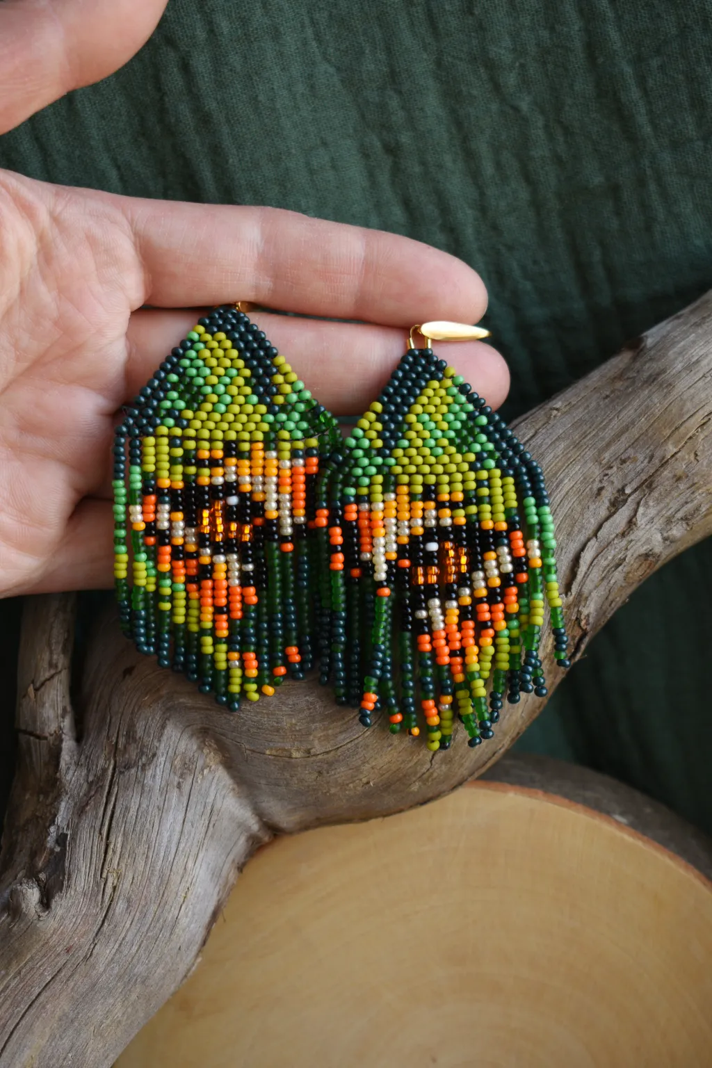 Серьги из бисера "В джунглях"