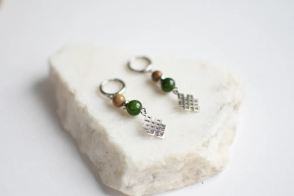 Серьги с нефритом "Улзы"