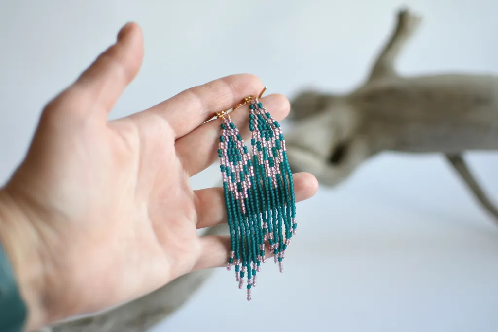 Сине-зелёные серьги из бисера