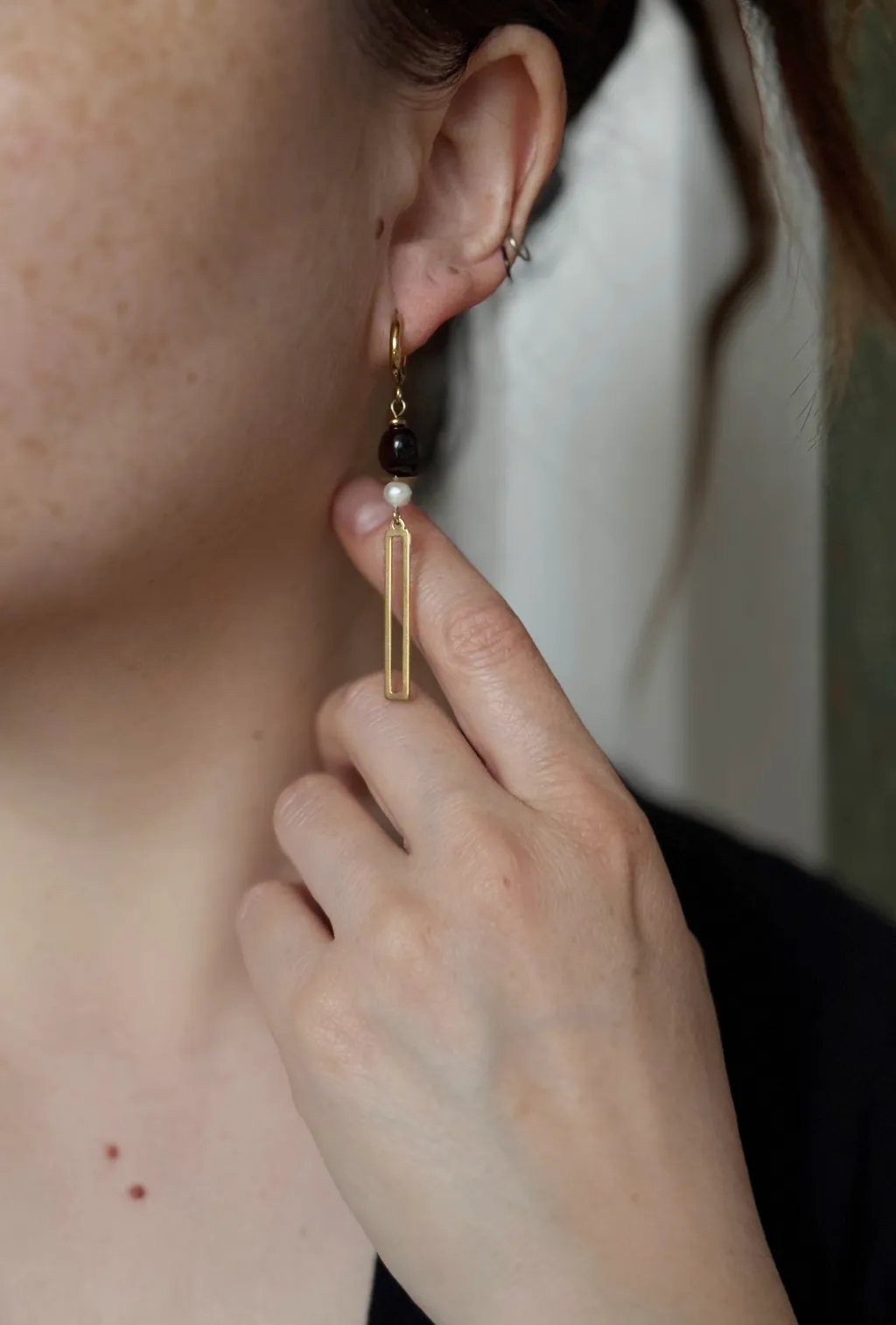 Серьги с гранатом и жемчугом