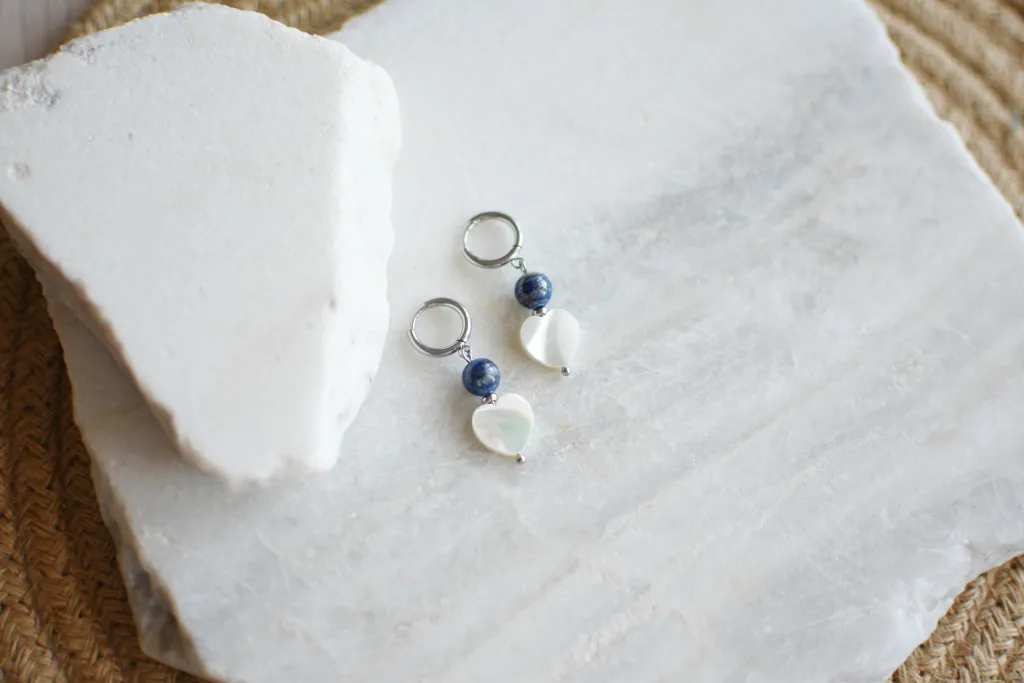 Серьги-сердечки с лазуритом