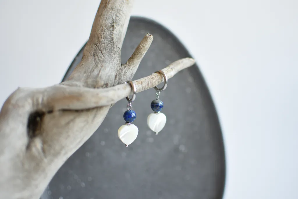 Серьги-сердечки с лазуритом