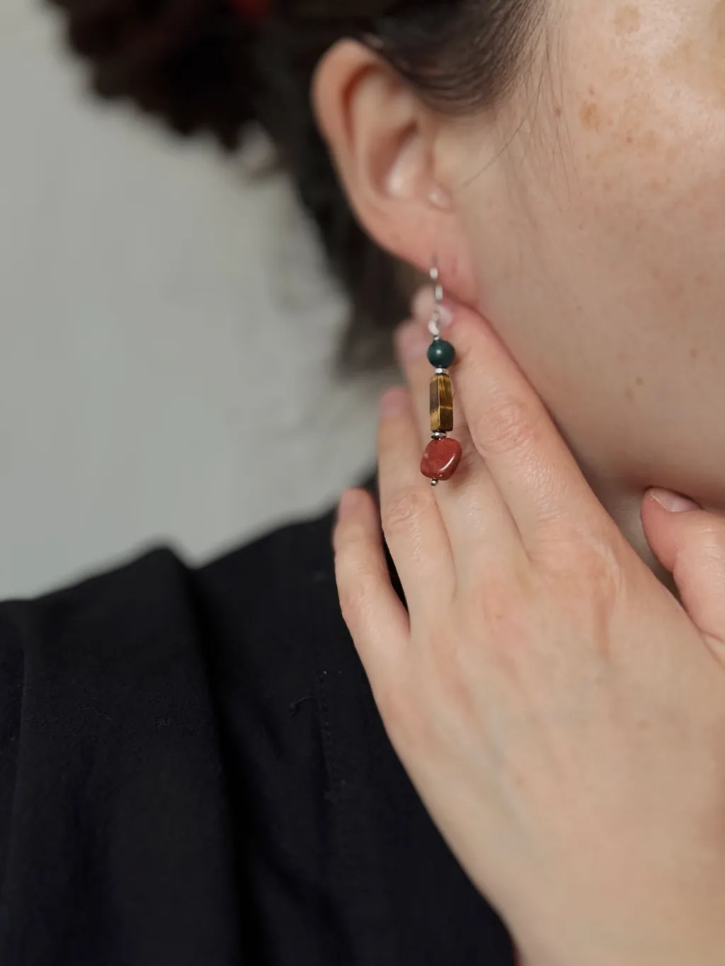 Серьги с тигровы глазом и яшмой