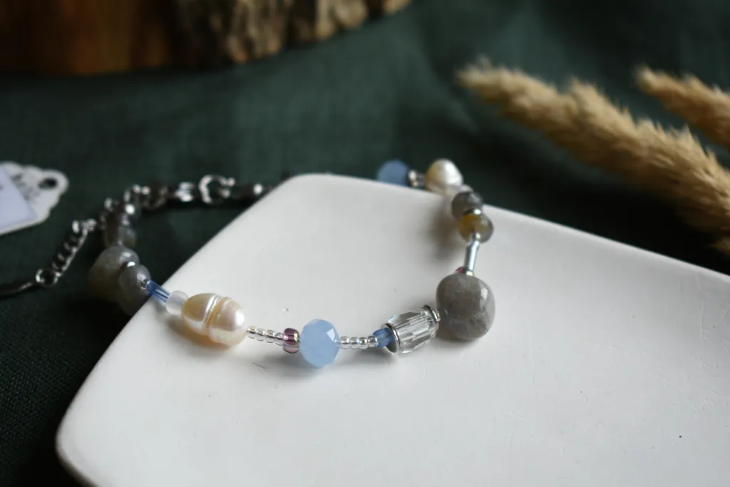 Браслет с лабрадором и жемчугом