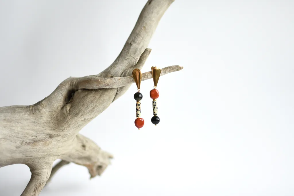 Серьги-гвоздики "Арлекин" с натуральными камнями