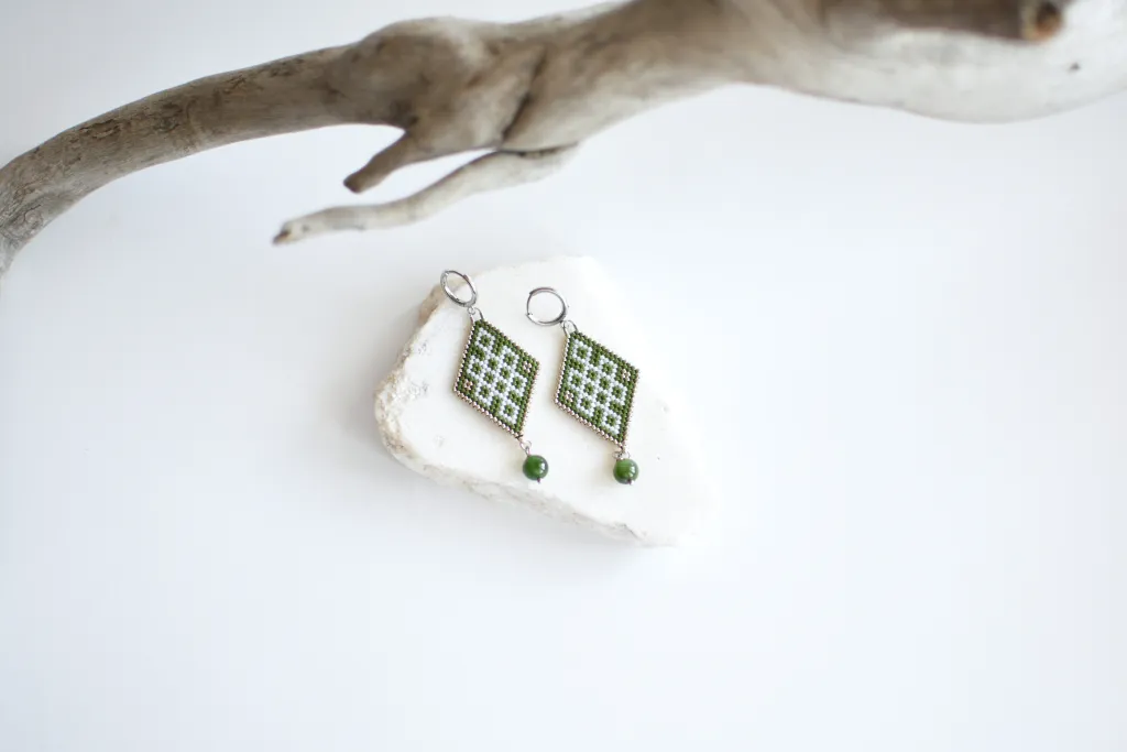 Серьги "Улзы" зелёные с нефритом