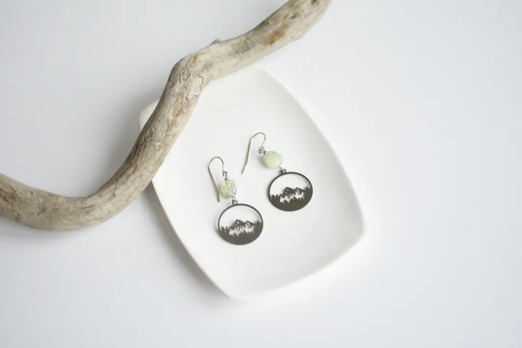 Серьги "Горы" с пренитом