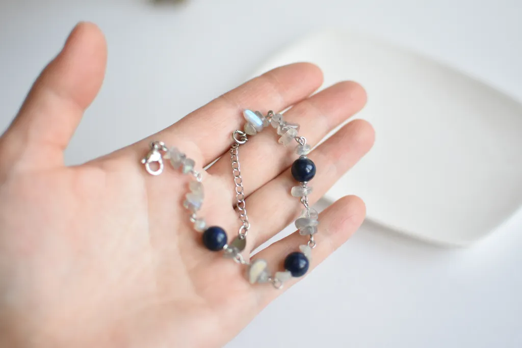 Браслет "Ночное небо" с лазуритом и лабрадором