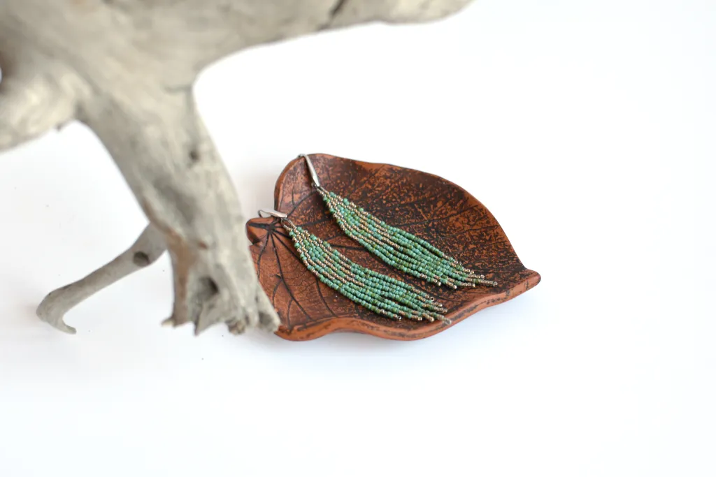 Бирюзовые серьги из бисера