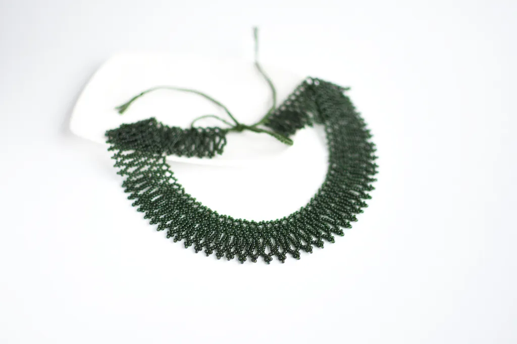 Зелёное ожерелье из бисера