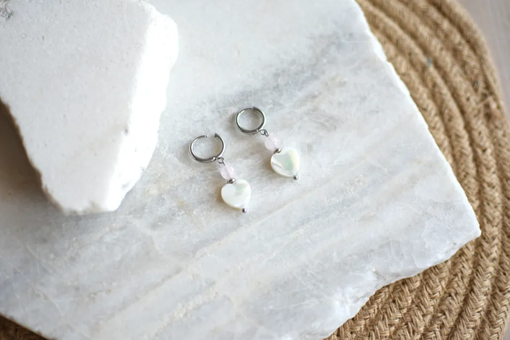 Серьги-сердечки с розовым кварцем