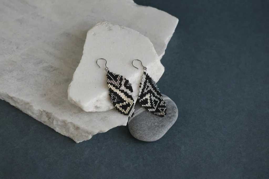 Серьги из бисера "Металлик ночь"