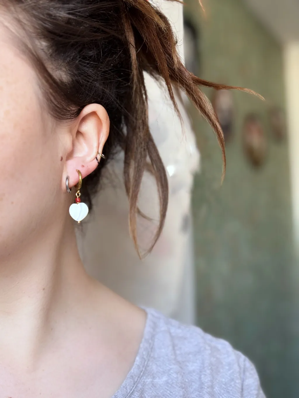 Серьги-сердечки с кораллом