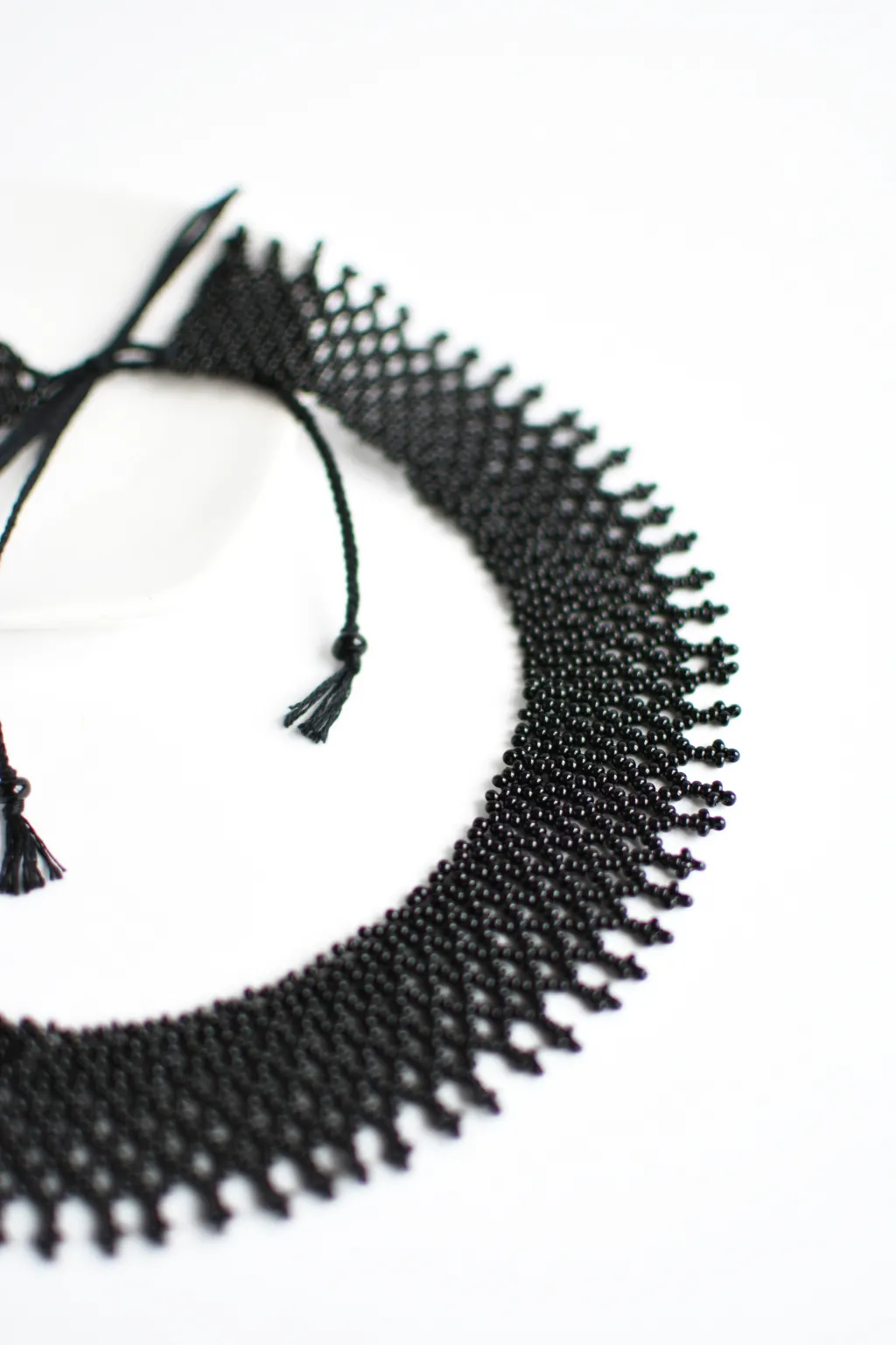 Чёрное ожерелье из бисера