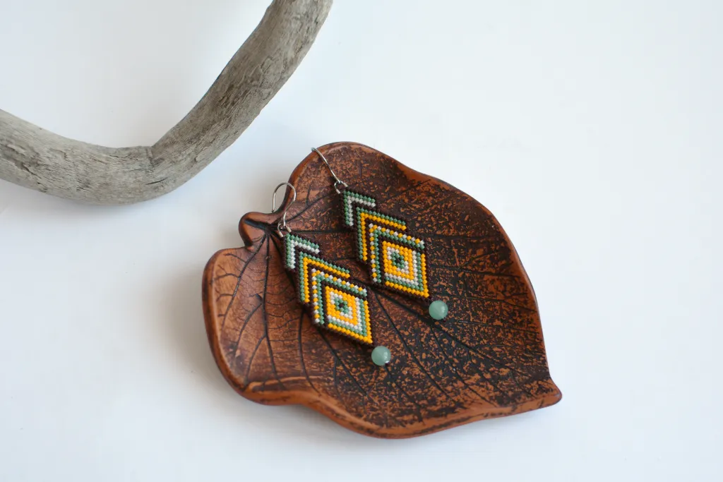 Бохо серьги из бисера с авантюрином