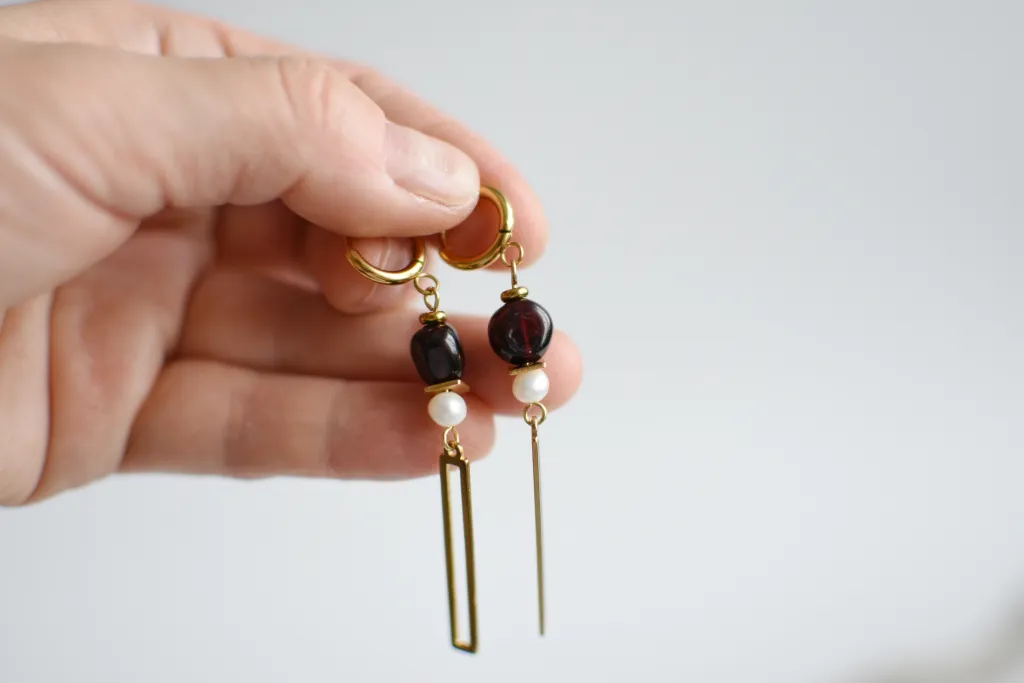 Серьги с гранатом и жемчугом