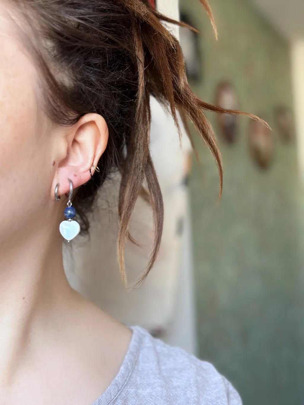 Серьги-сердечки с лазуритом