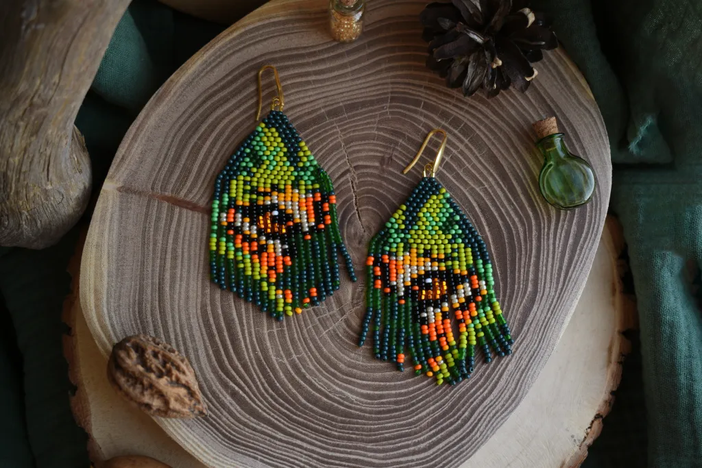 Серьги из бисера "В джунглях"