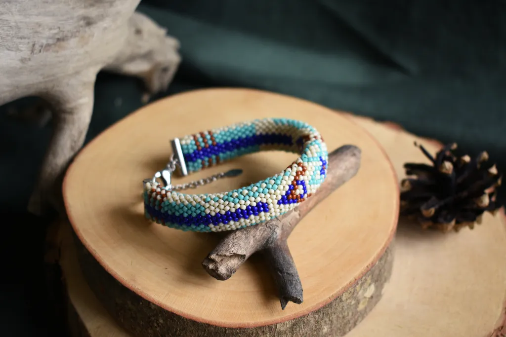 Бохо браслет из бисера