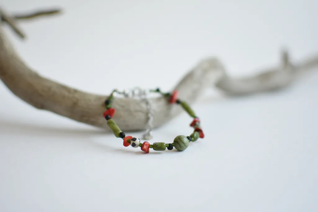 Браслет с серпентином