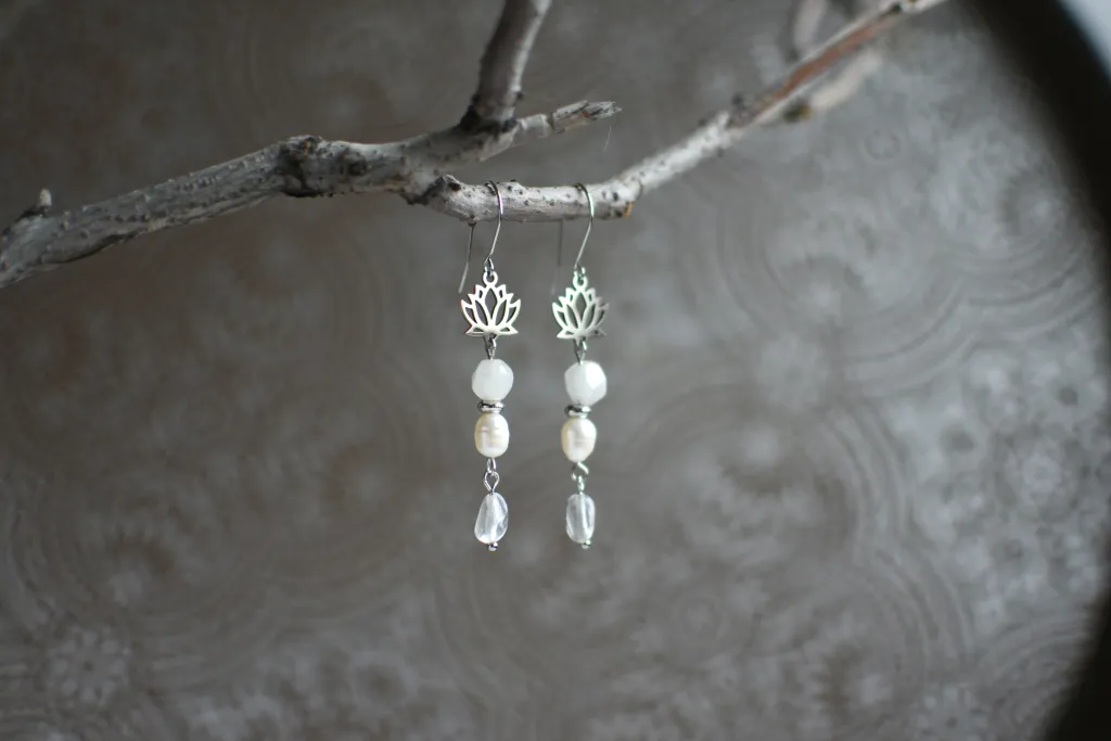 Серьги "Белый лотос" с жемчугом и кварцем