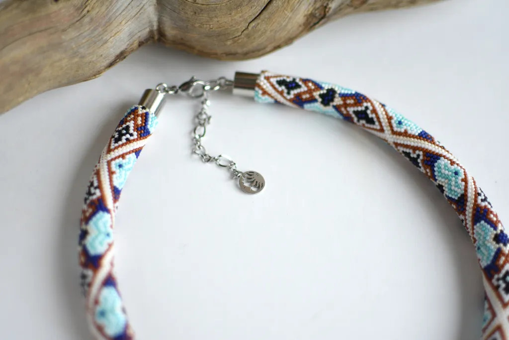 Колье-жгут из мелкого бисера "Марокко"