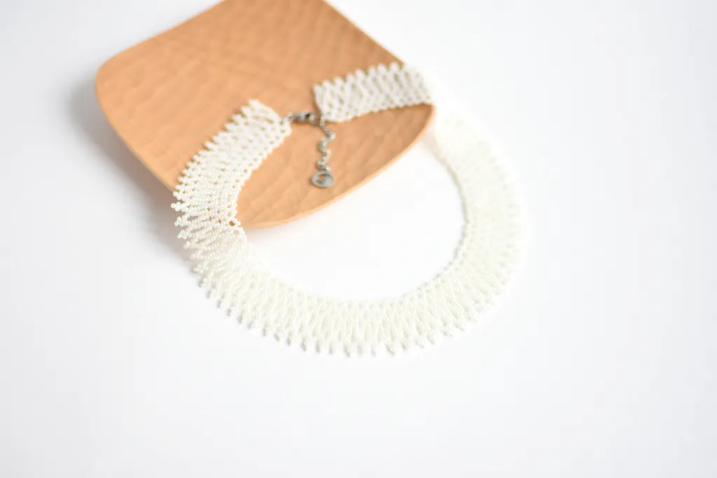 Ожерелье из бисера ажурное