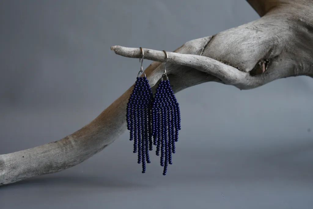 Тёмно-синие серьги из бисера