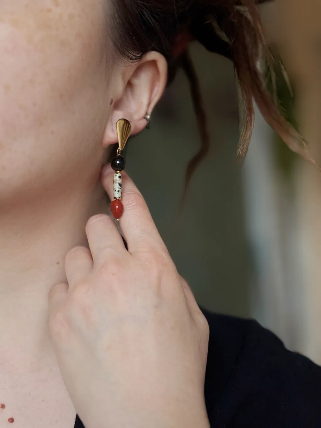 Серьги-гвоздики "Арлекин" с натуральными камнями