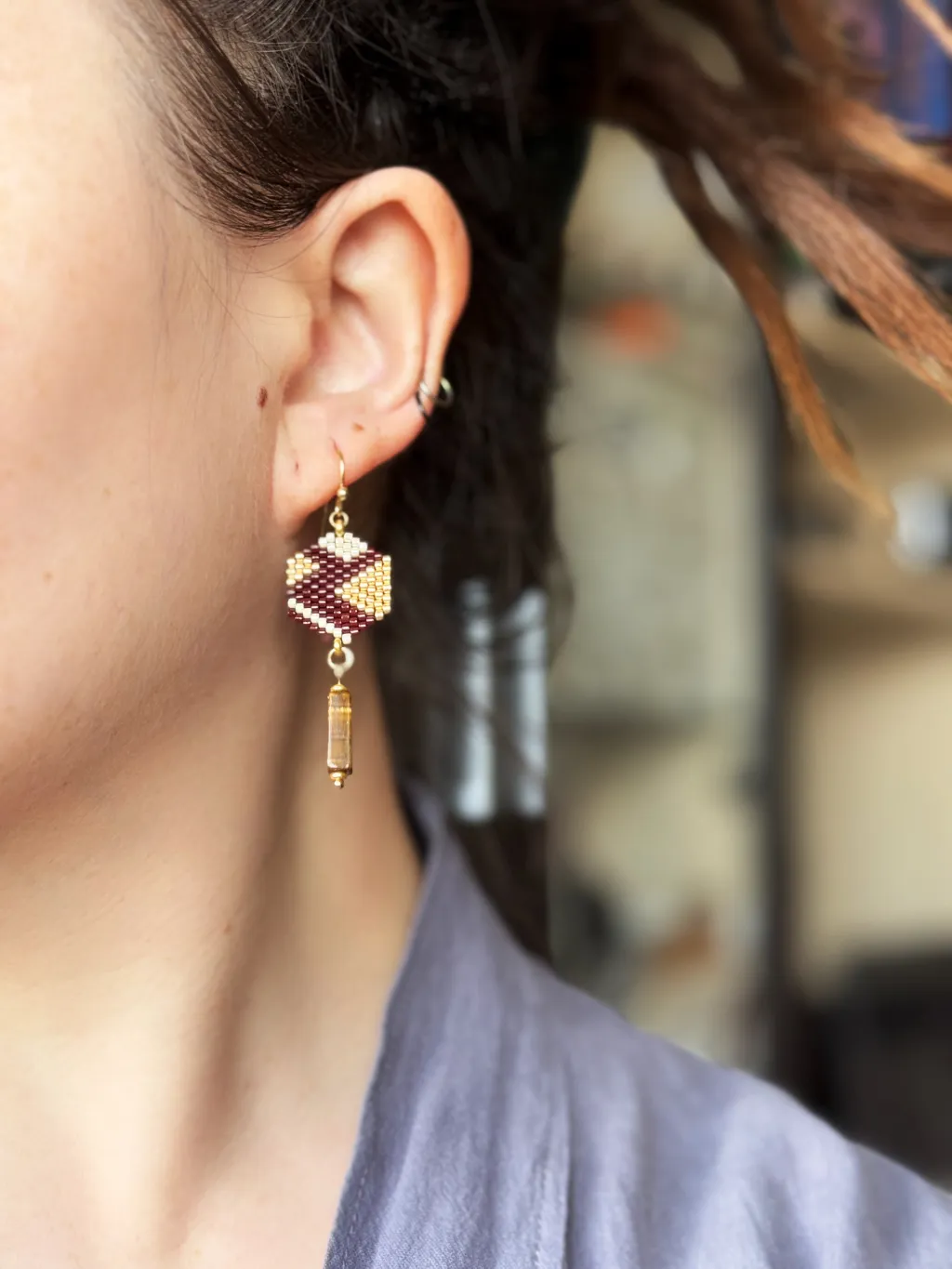 Серьги из бисера с тигровым глазом