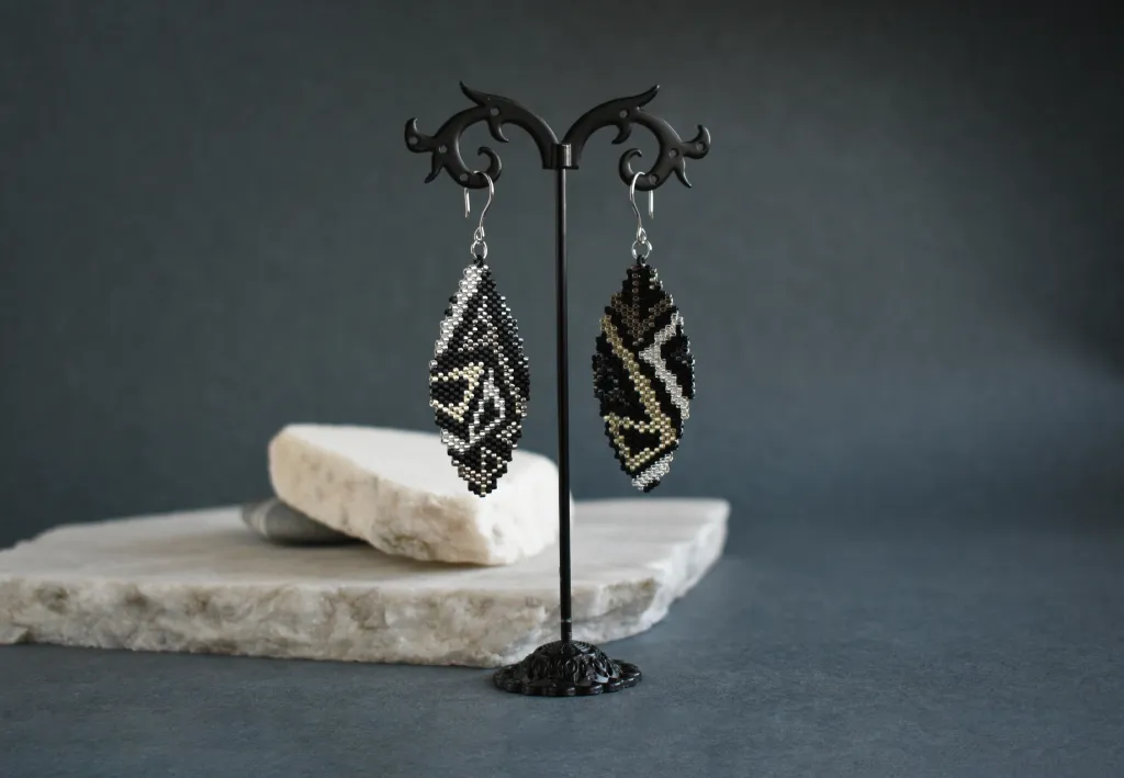 Серьги из бисера "Металлик ночь"