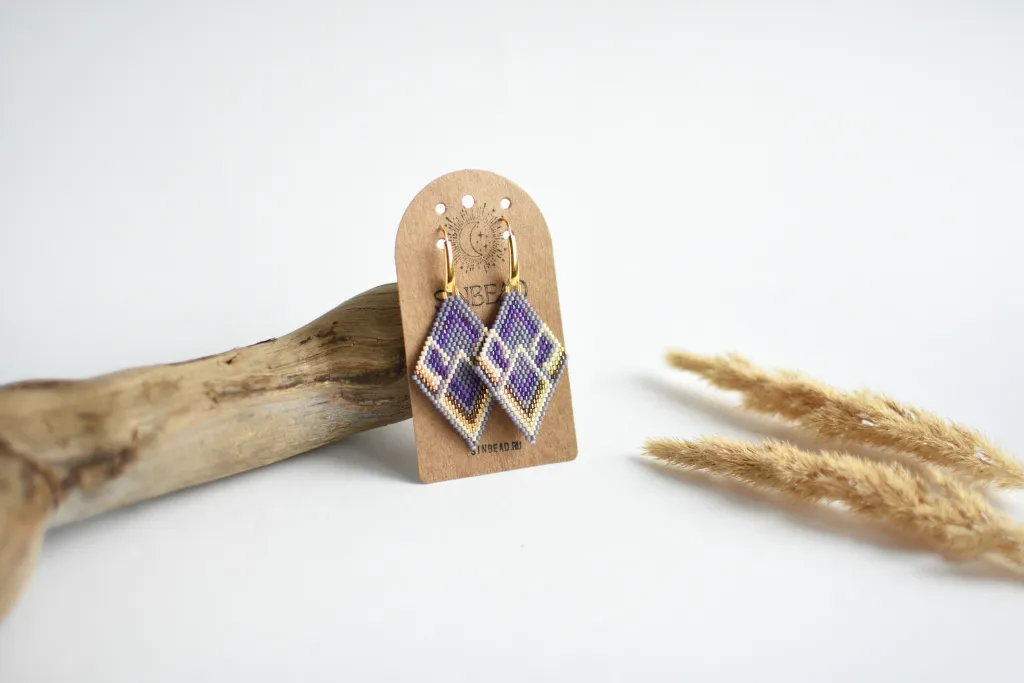 Серьги из бисера "Фиолетовые ромбы"