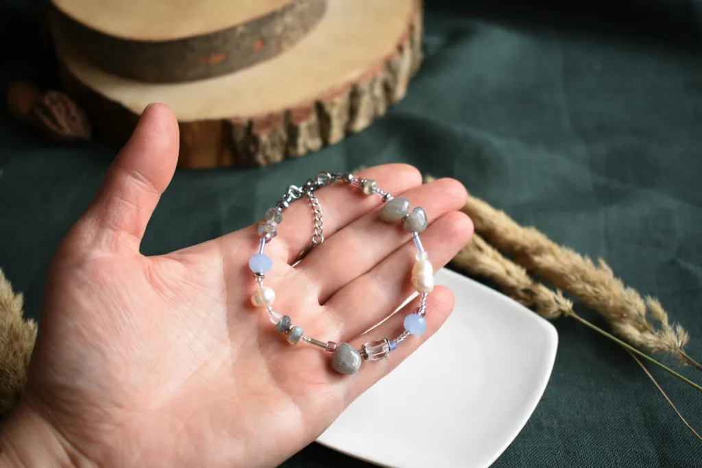 Браслет с лабрадором и жемчугом