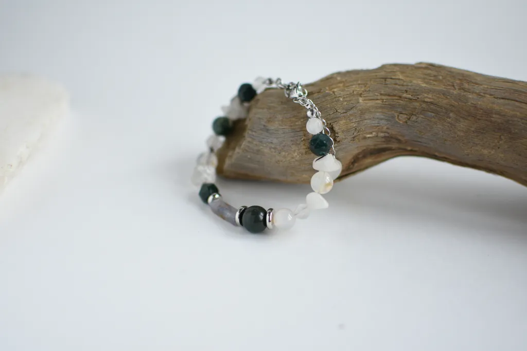 Браслет с яшмой, халцедоном и кварцем