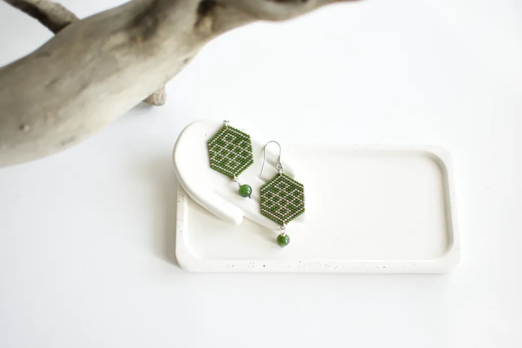 Серьги "Улзы" с нефритом