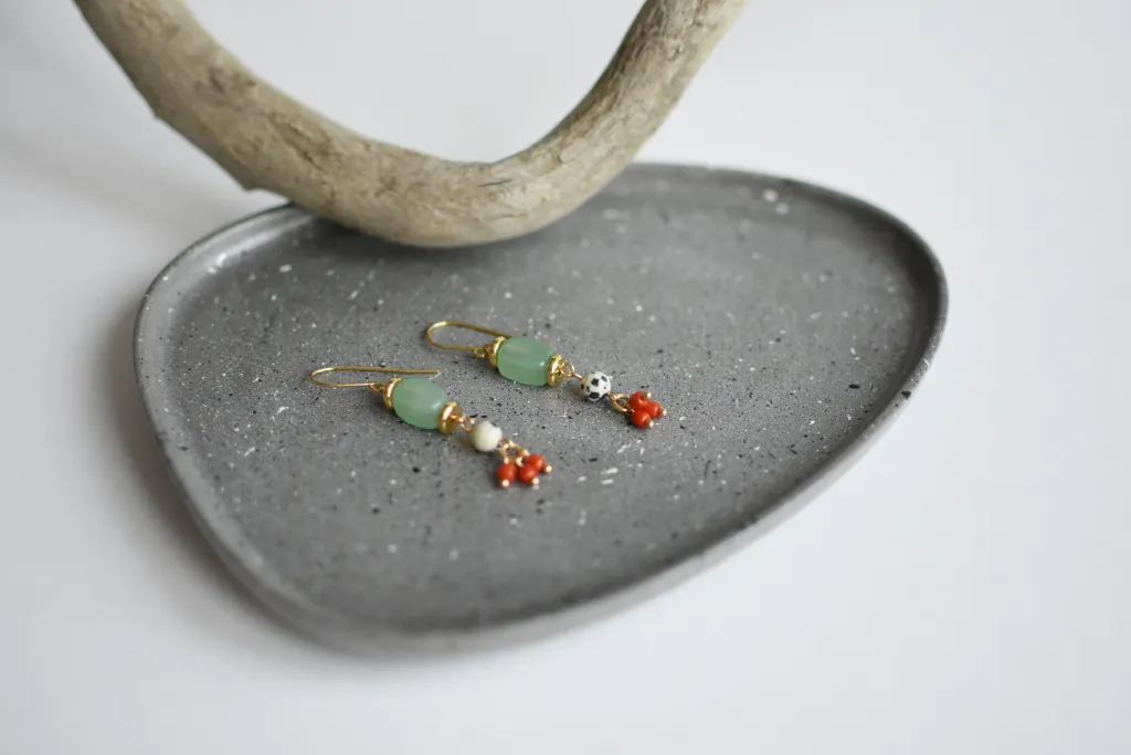 Серьги с авантюрином и кораллом