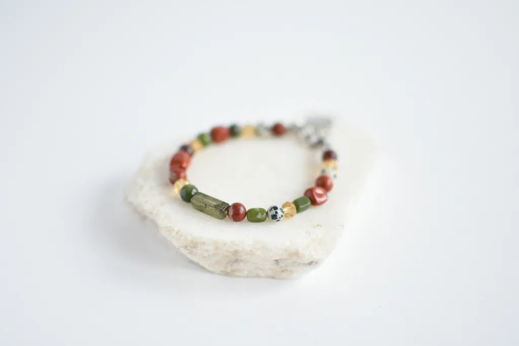 Браслет с яшмой и серпентином