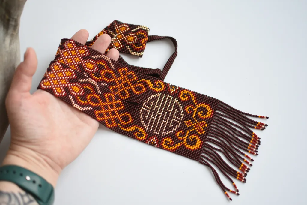 Гердан с восточным орнаментом