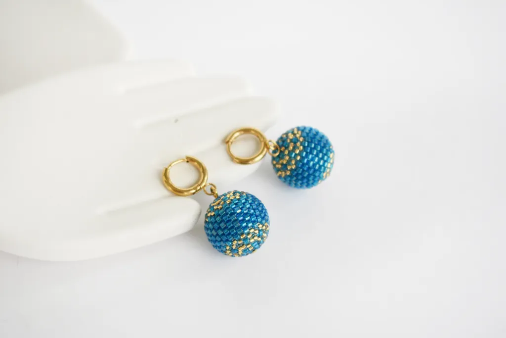 Серьги шарики из бисера цвета "Capri"