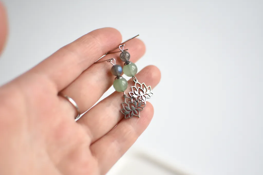 Серьги "Лотос" с авантюрином